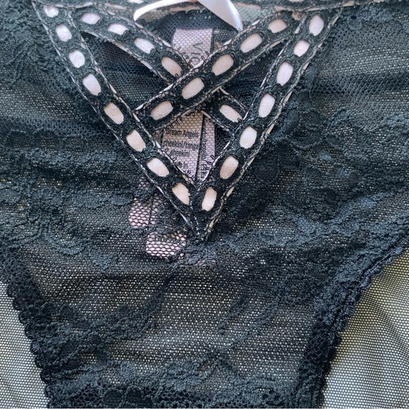 🌸New🌸 Victoria’s Secret cheekini panty M new - Picture 4 of 6
